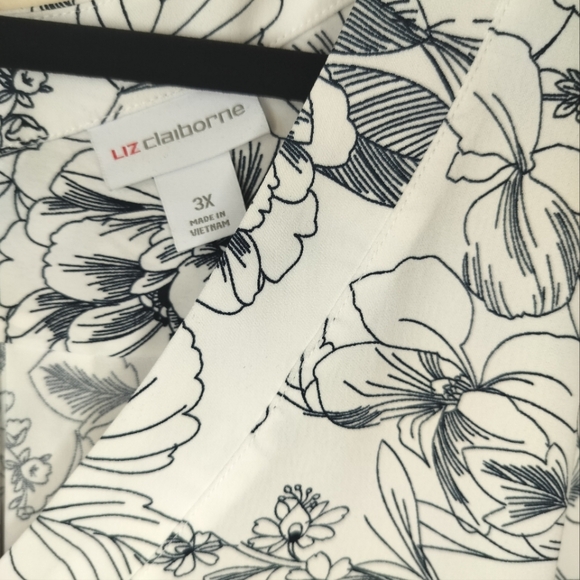 Liz Claiborne Floral Pattern Blouse - Picture 5 of 8